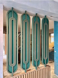 Home interior design living room small spaces plants Foyer Partition Entrance, Creative Partition Design, Art Deco Partition, Home Interior Design Living Room, Modern Partition, Wall Partition Design, Folding Screen Room Divider, Jaali Design, Modern Shabby Chic