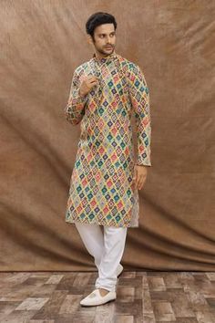 Outfits For Haldi, Yellow Kurta, Kurta Set For Men, Mens Kurta Designs, Boys Kurta