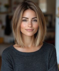 Brown Bob Haircut With Curtain Bangs, Short Bob Long Fringe, Mary Nightingale Hair, Honey Bob Hair, Mom Haircuts 2024, Louise Thompson Hair, Golden Bob Hair, Balayage Brunette Straight Hair, Hair 2024 Fall