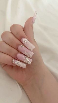 Pink Quince Nails, Pinterest Coquette, Quinceanera Nails, Halloween Acrylic Nails, Punk Nails, White Acrylic Nails, Simple Acrylic Nails