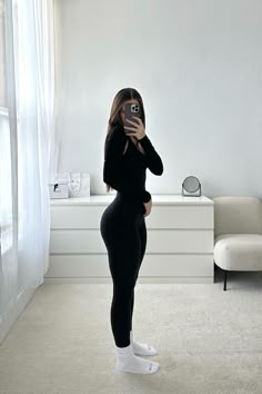 Fitness Goals Women, Trend Style 2024 Fall, Workout Fits Women Aesthetic, Outfits For The Gym For Women, Trend Clothes 2023, Good Body For Girl, Outfit Ideas For Spring 2024, Woman Gym Outfit, Outfit For Gym Women