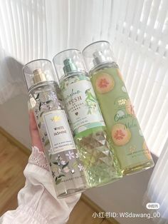 Koleksi Parfum, Perfume Aesthetic, Alat Makeup, Fragrances Perfume Woman, Perfume Collection Fragrance, Bath And Body Works Perfume