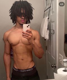 Male Head Shapes Drawing, Light Skin Men Haircuts, Body Physique Men, Lightskin Dreadheads Boy, Black Guy Face Claim, Guys With Waves, Light Skin Boys With Dreads, Darkskin Dreadheads Boy, Fine Hood Boys