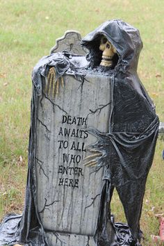 Halloween Lawn Decorations, Halloween Lawn, Lawn Decorations, Halloween Witch Decorations, Easy Halloween Decorations, Name Pictures