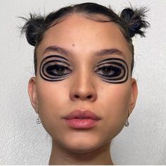 Sup Girl, Funky Makeup, Mekap Mata, Graphic Makeup, Smink Inspiration, Edgy Makeup, Creative Eye Makeup, Creative Makeup Looks, Eye Makeup Art