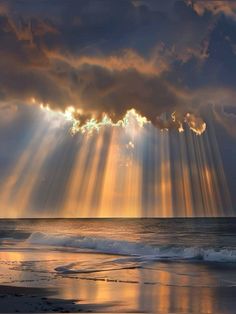 Superliminal Aesthetic, Sun Set Pictures Sky, Sun Rays Aesthetic, Golden Clouds Aesthetic, Touch Aesthetic, Secrets Aesthetic, Clouds And Sea Aesthetic, God Rays, Sun Coming Through Clouds