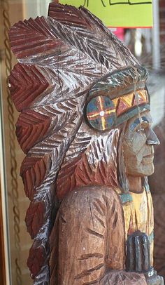 American Indian Decor, Bear Carving, Good Cigars, Chainsaw Carving, Wooden Statues, Lodge Style, The Wild West, Indian Decor, Miniature Crafts