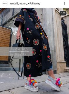 Moroccan Style Outfit, Spanish Street Style Summer, Persian Fashion, Ethno Style, Iranian Women Fashion, Mode Abaya, Abaya Designs, Abayas Fashion