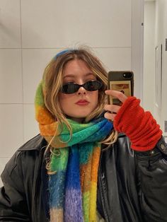 Colorful Layers Outfit, Color Scarf Outfit, Chunky Colorful Scarf, Vibrant Autumn Outfits, Balaclava Scarf Outfit, Autumn Outfits Colorful, Colorful Style Aesthetic, Bright Scarf Outfit, Colourful Scarf Outfit