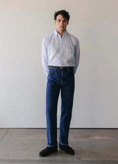 Casual Corporate Outfits Men, Wide Fit Jeans Outfit Men, Museum Outfit Men, Jeans Outfit Men, Minimalist Fashion Men, Mens Fashion Wear, Outfits Hombre, Corporate Outfits, Mens Casual Dress Outfits