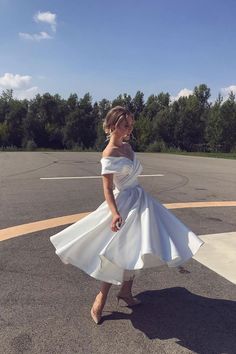 Tea Length Homecoming Dresses, Tea Length Prom Dress, White Bridesmaid, White Bridesmaid Dresses, Engagement Dress, White Evening Dress, Satin Short, White Dress Party, Short Prom Dress