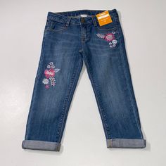 Brand New With Tags Gymboree Girl’s Blue Jean Pants With Embroidered Flowers Size 4t. These Denim Jeans Are In A Boys Fit (Relaxed Style Pants) With An Adjustable Waist Feature. Bundle And Save 10%! Smoke Free Home. Cart Multiple Items And I Will Send An Offer! Bin11 Relaxed Fit Pants, Ladies Denim, Boy Fits, Boys Fits, Gymboree Girl, Jean Pants, Pull On Jeans, Stretchy Jeans, Jeans Kids