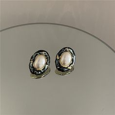 Style: Elegant, Baroque Material: Alloy Black Pearl Earrings For Formal Occasions, Black Retro Earrings, Black Vintage Clip-on Earrings, Elegant Handmade Black Clip-on Earrings, Trending Jewelry 2022, Stacking Earrings, Baroque Jewelry, Jewelry 2022, Romantic Life