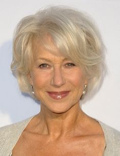 Helen Mirren Hair, Cabelo Pin Up, Asymmetrical Hairstyles, Latest Short Haircuts, Shoulder Hair, Mom Hairstyles, Fringe Hairstyles, Helen Mirren, Women Hairstyles