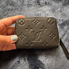 Excellent Condition Minor Wear To Hardware Light Stretch To Card Slots Louis Vuitton Black, Louis Vuitton Accessories, Purse Black, Key Card Holder, Card Holders, Card Slots, Slots, Coin Purse, Coin