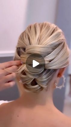 KellGrace on Instagram: "Most used technique that never goes out of style!  Everyone loves this one 🤩 If u haven’t seen it yet, here u go!! 🤍🎥  #kellgrace #updo #tutorial #hair #updotutorial #braid #braids #hairstyle #style #stylist #hairstylist #blondehair #hairup #hairtrends #bridalhair #bridehair #bridesmaidhair #fringe #bangs #formalhair #makeup #americansalon #modernsalon #behindthechair #parkave #salon #haireducation #hairshow #simpleupdo" Short Hair Updo Tutorial, Easy Bun Hairstyles For Long Hair, Updo Hairstyles Tutorials, Hairstyles Braid, Tutorial Hair, Updo Tutorial, Easy Bun Hairstyles, Fringe Bangs, Hair And Makeup Tips