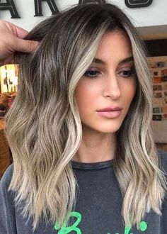 Balayage Shadow Root, Blonde Hair Colour Shades, Babylights Hair, Pretty Blonde Hair, Balayage Blond, Shadow Root, Ash Blonde Hair, Hair Color Shades, Brown Hair Balayage