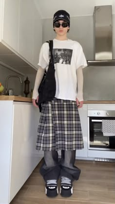 Tomboy Streetwear, Genderqueer Fashion, Preppy Aesthetic Outfits, Masc Fashion, Archive Fashion, Androgynous Fashion, Preppy Look