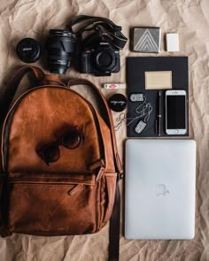 Travel Luggage Aesthetic, Luggage Aesthetic, Best Guitar For Beginners, Best Travel Luggage, Mode Hippie, Old Suitcases, What's In My Bag, In My Bag, Essential Bag