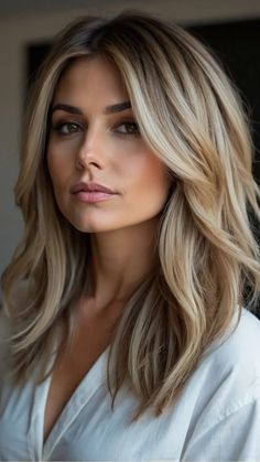 Mid Length Blonde Hair, Mom Haircut, Mom Haircuts, Blonde Hair Inspiration, Mom Hairstyles, Short And Sweet, Haircut Ideas