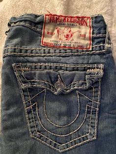 True Religion Jeans True Religion Jeans Flare, True Religion Jeans Outfit, True Religion Outfits, Early 2000s Outfits, 2000s Fits, Latina Fashion Outfits, Outfit Inspo Casual, Causal Outfits, Jewelry Lookbook