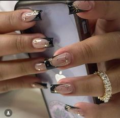 Gold Square Nail Designs, Nail Designs For Prom Black, Black Ethereal Nails, Como De Garcon Nails, Black Design Acrylics, Nails With Black Outfit, Nail Ideas For Black Prom Dress, Black Nail Acrylic Designs, Spring Tapered Square Nails