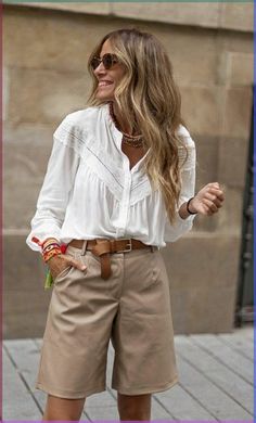 Classy Street Style, Summer Shorts Outfits, Outfit Primavera, Chic Summer Outfits, Mode Casual, Looks Street Style, Classy Casual Outfits, Classy Casual, Summer Fashion Trends