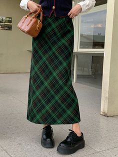 Women Plaid Skirt, Autumn/Winter Green Casual   Polyester Plaid,Tartan Straight Non-Stretch Fall Women Clothing, size features are:Bust: ,Length: ,Sleeve Length: