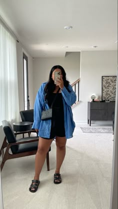 Linen Shirt Outfit, Curvy Casual Outfits, Blue Linen Shirt, Plus Zise, Plus Size Baddie Outfits, Outfits For Mexico, Cute Simple Outfits, Curvy Outfits