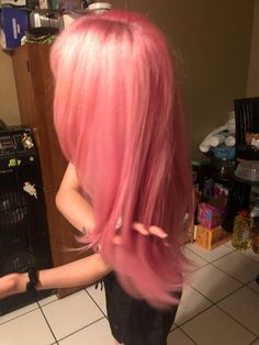 Makeup 2000s, Bubblegum Pink Hair, Y2k Cybercore, Pink Hair Dye, Hair Streaks, Dyed Hair Inspiration, Pretty Hair Color, Hair Stylies, Haircut And Color