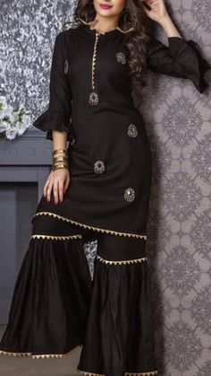 Sarara Dress, Gharara Designs, Orang India, Design Kurta, Sharara Designs, Wear Black Dresses, Gaun Fashion, Woman In Black