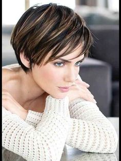 pixie cut Hair Cuts 2017, Chic Bob, Short Spiky Hairstyles, Bob Cuts, Cool Short Hairstyles, Short Layered Haircuts, Short Pixie Haircuts