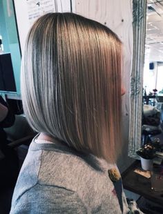 Bob Haircut Long, Graduated Bob Haircut, Graduated Haircut, Haircuts For Frizzy Hair, Hairstyles For Summer, Graduated Bob Haircuts, Fall Blonde Hair, Blonde Bob Haircut, Angled Bob Hairstyles