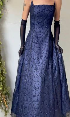 Post jan 24/up feb 4 90s Prom Dresses, Farewell Dresses, 90s Prom Dress, Prom Dress Inspo, Dark Dress, Prom Dress Inspiration, Pretty Prom Dresses, Beaded Gown, Prom Outfits