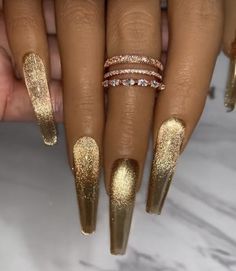 Sparkle in Style: 19 Creative New Year's Nail Designs for 2024 Copper Nails Designs, New Year Nail Art, New Year Nail, Gold Glitter Nails, Metallic Nails, Glitter Nail Art