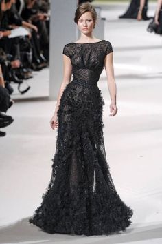 Elie Saab Spring 2011 Couture Runway - Elie Saab Haute Couture Collection - ELLE Tarot Collection, Ellie Saab, Elie Saab Couture, Collection Couture, Naeem Khan, فستان سهرة, Zac Posen, Couture Gowns, Rachel Zoe