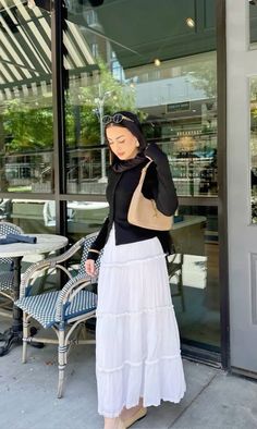 @lujaynesh | @luj.ayne on ig Hijabi Summer Outfits, Hijabi Fashion Summer, New Hijab, Girly Style Outfits, Modest Casual Outfits, Cute Modest Outfits, Muslim Outfits Casual, Modest Summer Outfits, Hijab Style Casual