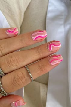 Bright Pink Nail Designs, Pink Swirl Nails, Nails Swirl, Art Jobs, Nails After Acrylics, Shell Nails, Preppy Nails, Bright Pink Nails, Nails Oval