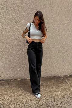 Black Wide Leg Pants Outfit Casual, Wide Leg Black Jeans Outfit, Black Wide Leg Jeans Outfit, Black Wide Leg Pants Outfit, Black Pants Outfit, Wide Leg Pants Outfit