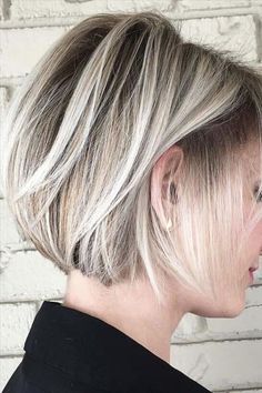 Graduated Bob Hairstyles, Bob Hairstyles 2018, Dunner Wordend Haar, Short Blonde Bobs, Color Rubio, Elizabeth James, Cool Short Hairstyles, Bob Haircut For Fine Hair, Bob Hairstyles For Fine Hair