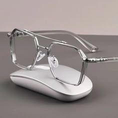 Stylish Glasses For Men, Glasses Frames Trendy, Classy Glasses, Mens Glasses Fashion, Trendy Glasses