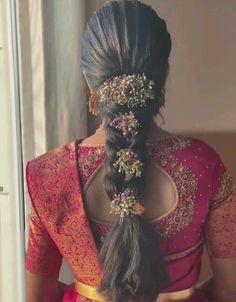 Follow to discover more stunning wedding hairstyles for your big day! 🤍 Engagement Hairdo Indian, Front Puff Bridal Hairstyles, Venni Hairstyles, Hairdo For Saree Hairstyles, Tamil Muhurtham Hairstyles, Hairstyle For Frock Indian, Telugu Bride Hairstyles Bridal Braids, Hair Styles For Function Indian, South Indian Bridal Hairstyles For Muhurtham