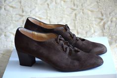 Autumn Shoes, Brown Leather Heels, Vintage Heels, Block Heel Shoes, Strap Shoes, Fall Shoes, Nubuck Leather, Cross Straps, Heel Shoes