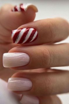 #nails Christmas Short Nails, Cute Nails For Fall, Christmas Nails Easy, Simple Acrylic Nails, Almond Acrylic Nails, Nails Done, Manicure Ideas, New Year's Nails