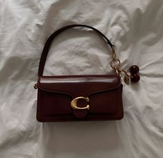 cute overshoulder bag, brown, vine red, elegant, cherry, gold, good capasity, autumn vibes Dark Red Bag, Cherry Bag, Trendy Purses, Luxury Bags Collection, Bag Obsession, Brand Logos