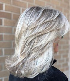 Mid Length Layered Hair Styles, Medium Length Hairstyles For Gray Hair, Medium Length Gray Hairstyles For Women Over 50, Hairstyles For Silver Hair Over 50, Medium Length Hair Back View, Medium Lenght Hair With Long Layers And Curtain Bangs, Butterfly Haircut Grey Hair, Long Bob Gray Hair, Mid Length Gray Hairstyles Over 50