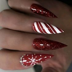 Christmas Themed Long Length Stiletto Shaped Press On Nails! Also Includes Mini Nail File, Adhesive Tabs, And Nail Glue. Brand New! Christmas Nails Inspiration, Christmas Nails Ideas, Nail Art Noel, Red Christmas Nails, Nagel Tips, Fake Nails With Glue, Almond Nail, Festival Nails, Stick On Nails