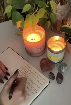 Sound Bath Meditation Aesthetic, Aesthetic Manifestation Pictures, Manifestation Board Pictures Aesthetic, Vision Board Aesthetic Pictures Journaling, Vision Board Pictures Manifestation, Vision Board Spiritual Pictures, Journaling With Candles Aesthetic, Journaling Candle Aesthetic, Candle Crystal Aesthetic