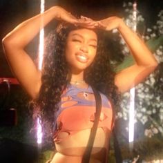 #sza Reference Photos Sza, Sza Aesthetic Profile Picture, Sza Aesthetic Pfp, Sza Pfp Y2k, Sza Aesthetic Icon, Sza Selfie, Sza Rares, Sza Pfp, Sza Pics