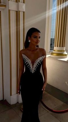 Silver Themed Party, Prom Dresses Long Black, Custom Made Dresses, Modest Evening Dress, Trending Colors, Strapless Evening Gowns, Short Prom Dresses